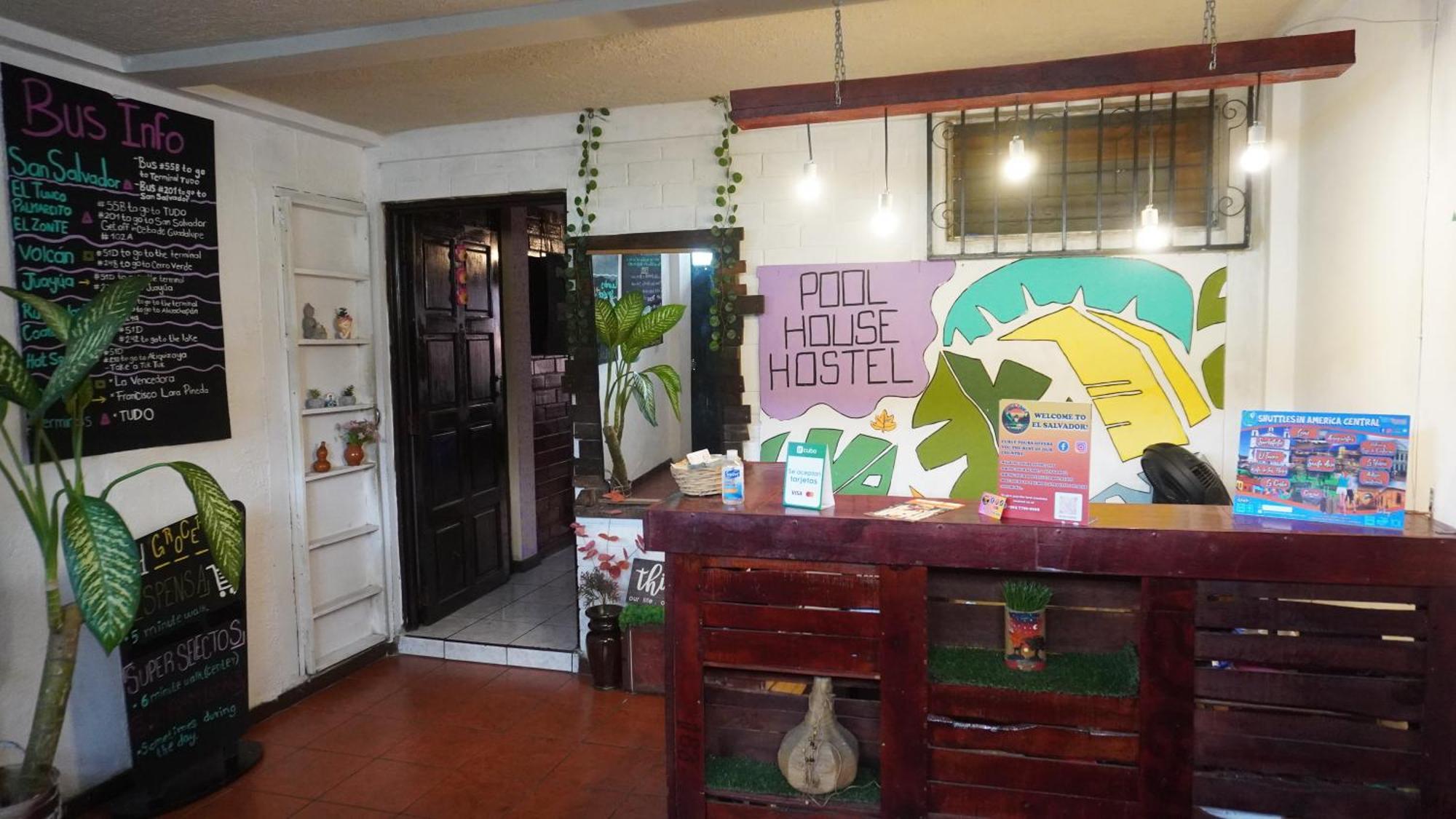 Pool House Hostel Santa Ana Exterior photo
